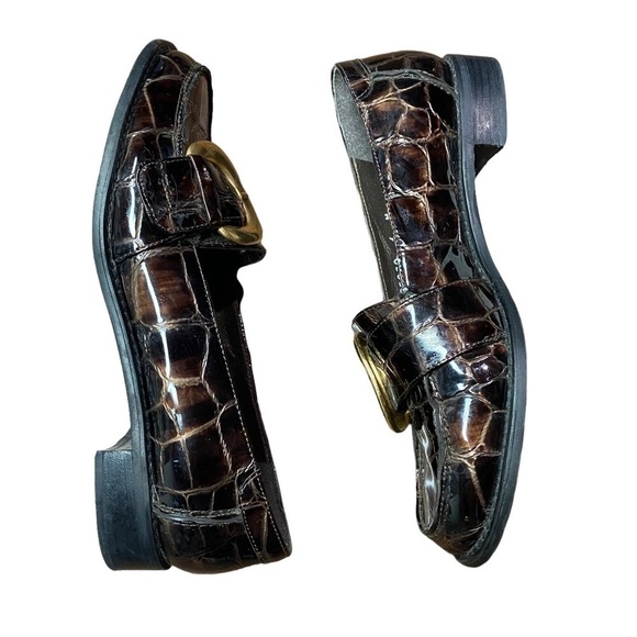 STUART Weitzman Crocodile loafers Brown with gold buckle - Picture 5 of 9